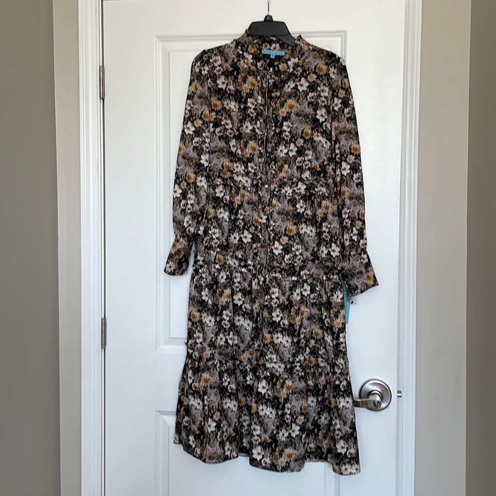 Antonio Melani Floral Dress w/ tie neck. Size 10. Floral.